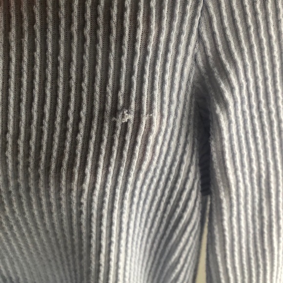 Hollister long sleeve - Picture 5 of 5